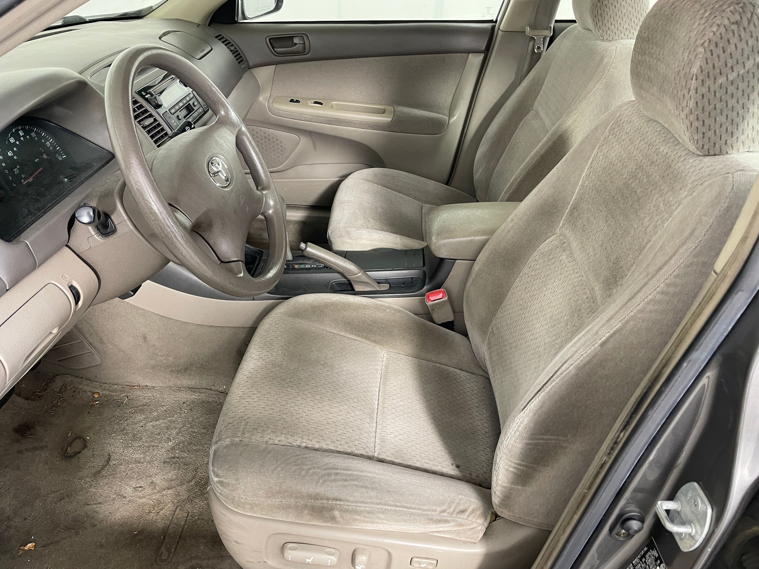 Used 2004 Toyota Camry LE with VIN 4T1BE32K54U822734 for sale in Bremerton, WA