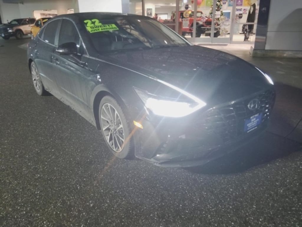 Used 2022 Hyundai Sonata Limited Sedan