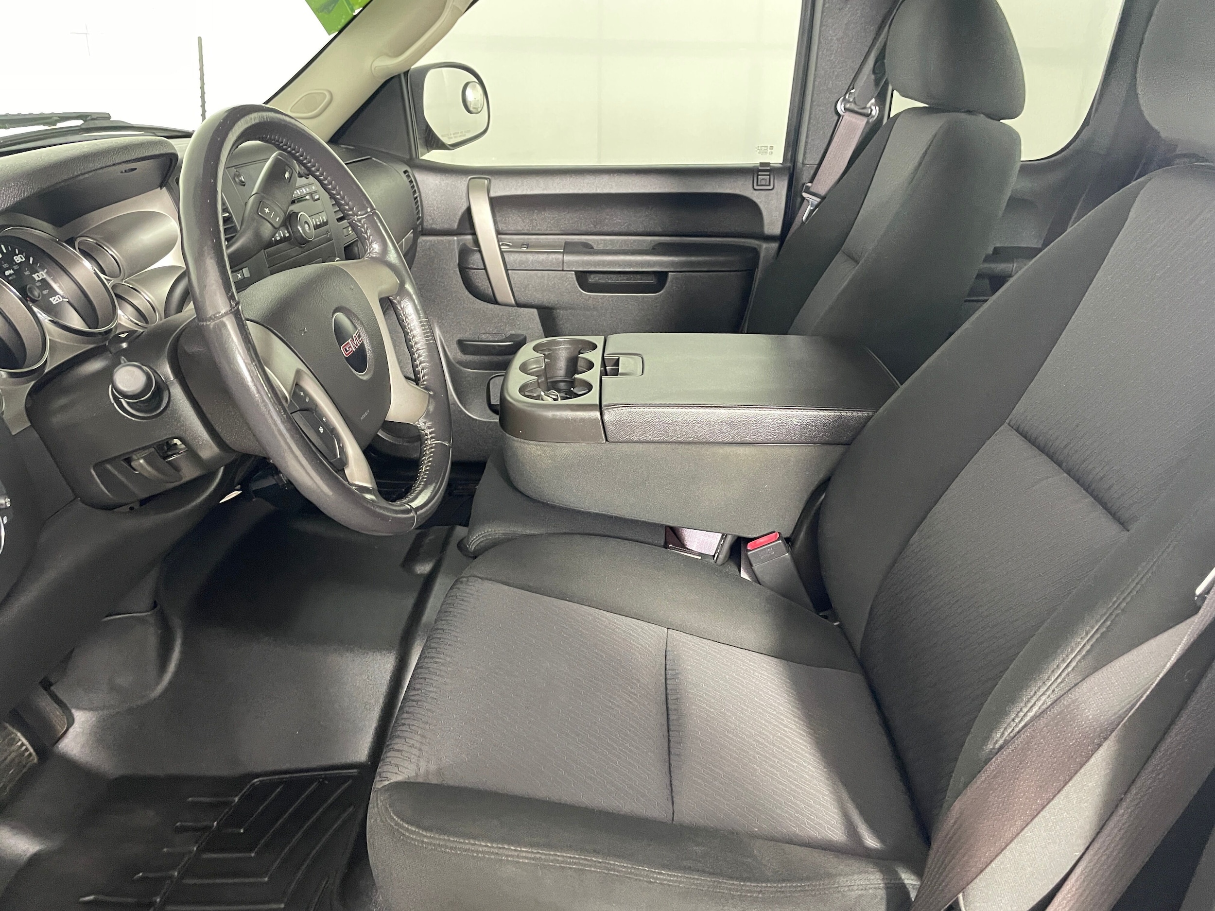 2010 GMC Sierra 1500 SLE photo 2