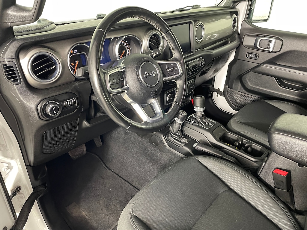 Used 2020 Jeep Gladiator Overland Truck Crew Cab