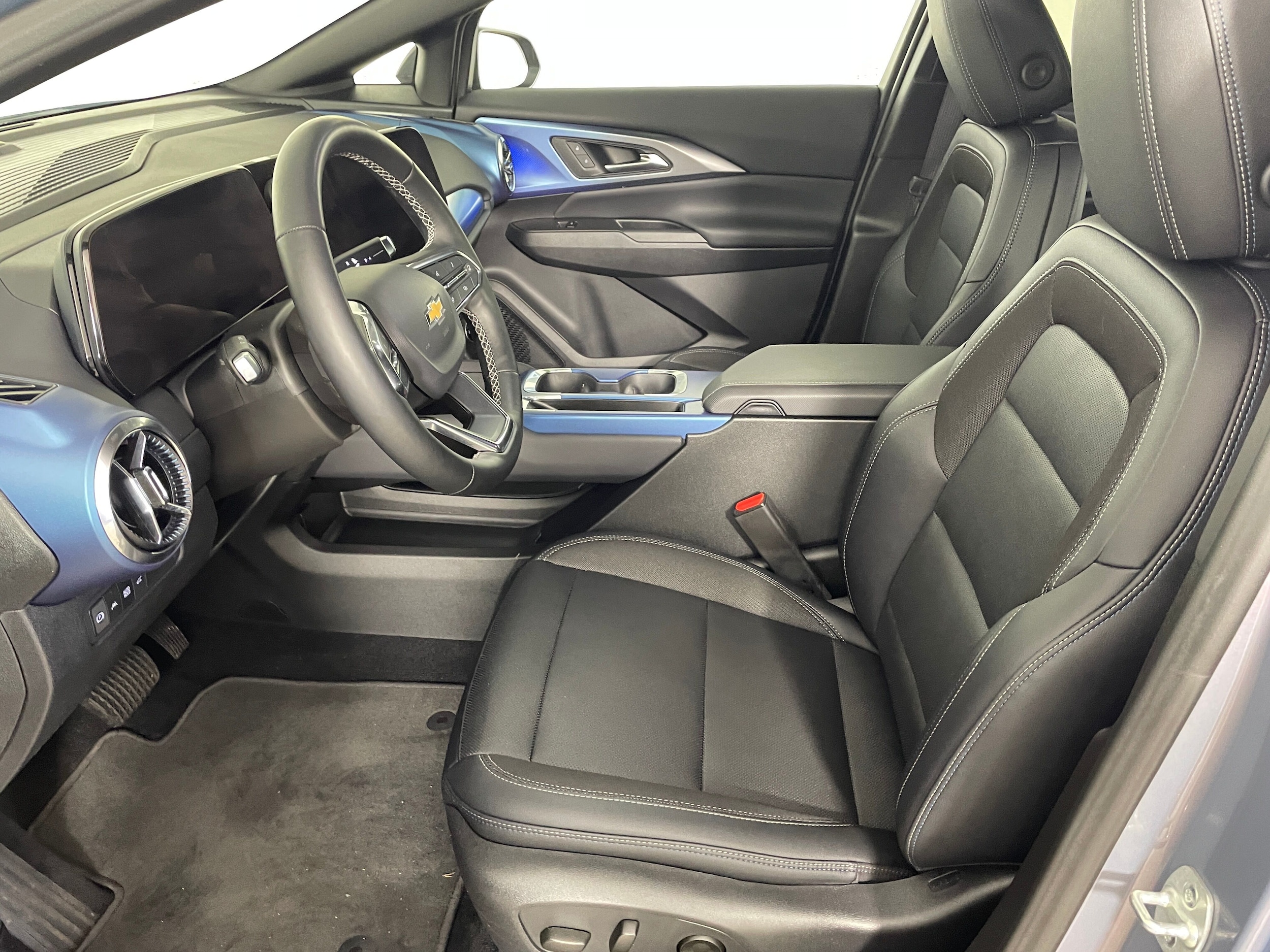 Used 2025 Chevrolet Equinox EV LT with VIN 3GN7DNRR4SS205115 for sale in Bremerton, WA