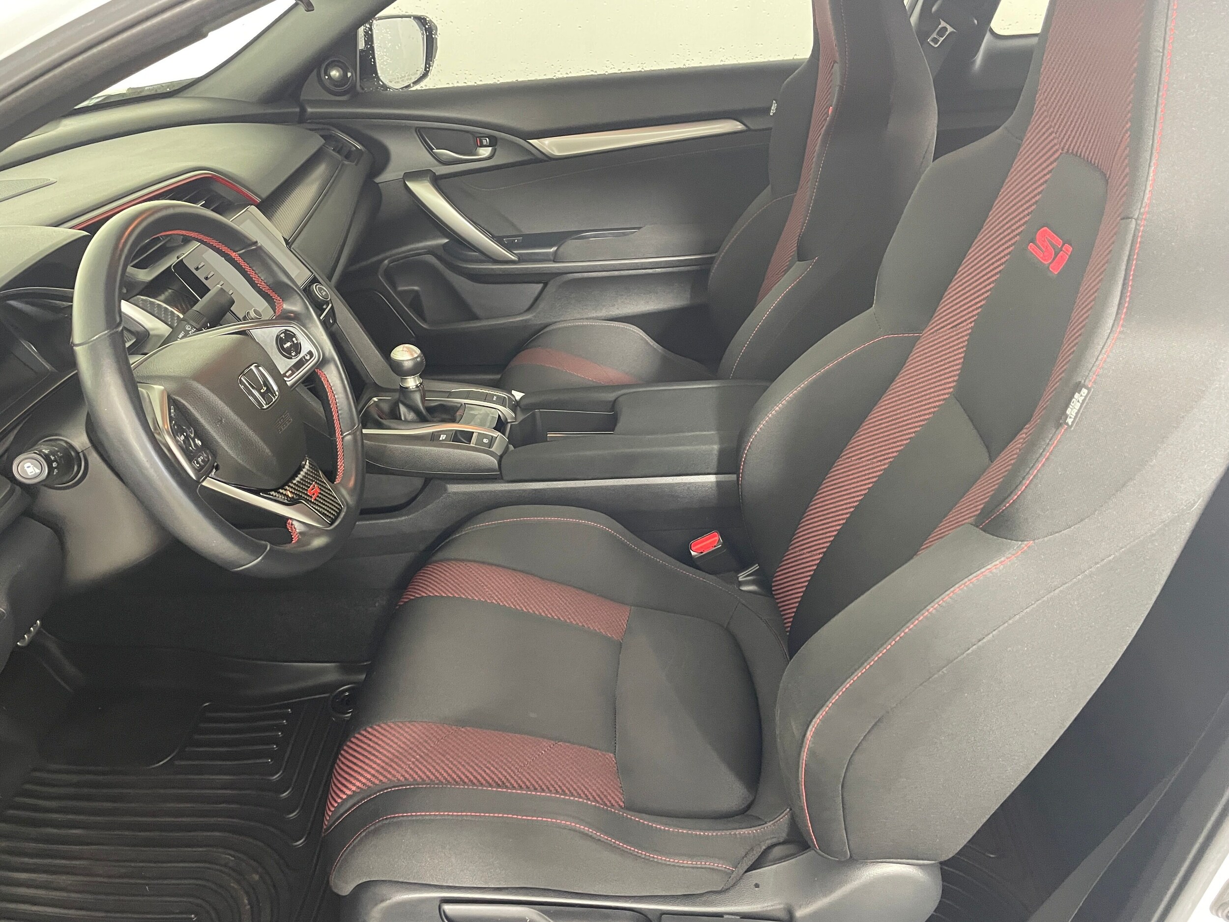 2020 Honda Civic Si photo 2