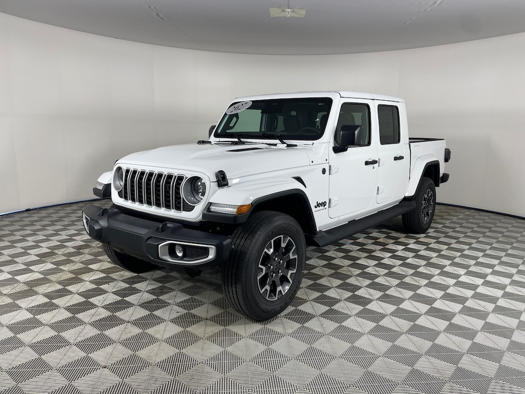 New 2027 Jeep Gladiator SAHARA 4X4 Pickup