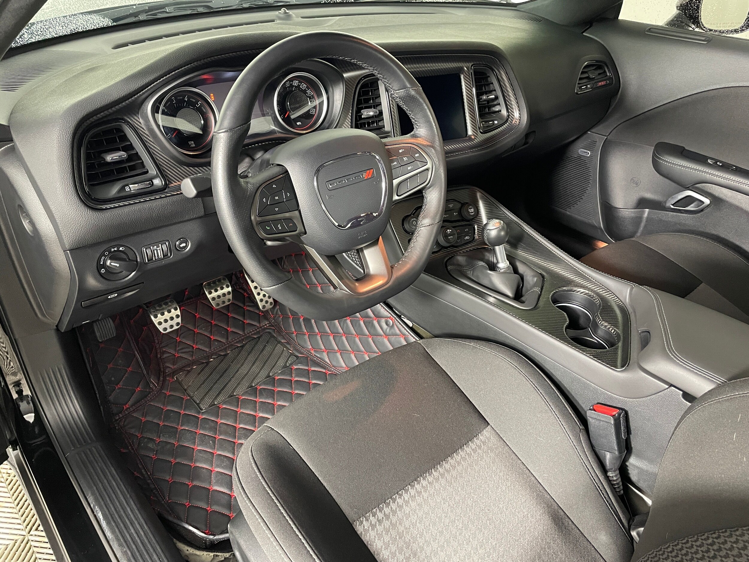 2020 Dodge Challenger R/T Scat Pack Widebody photo 3