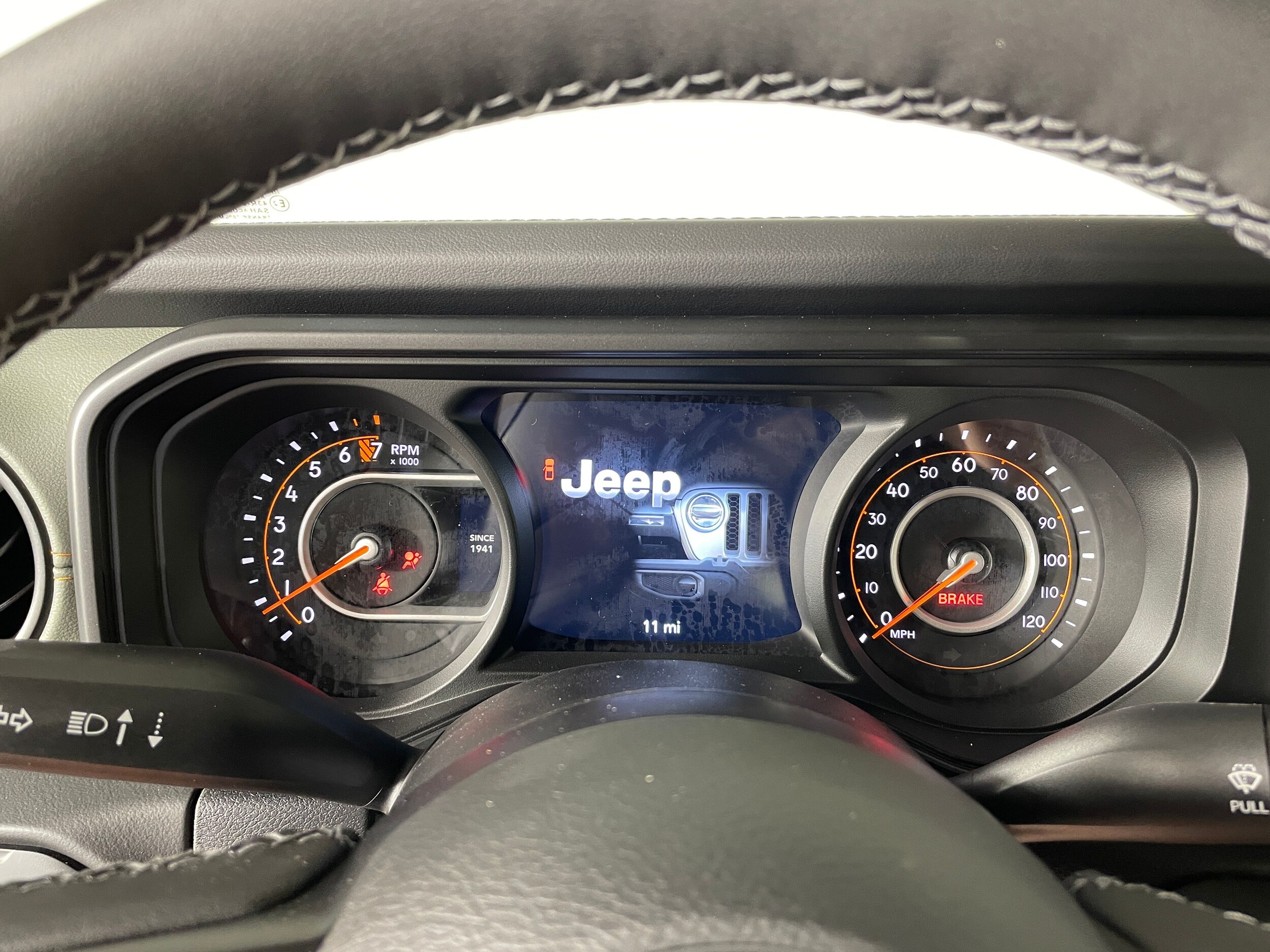 2025 Jeep Gladiator Mojave photo 3