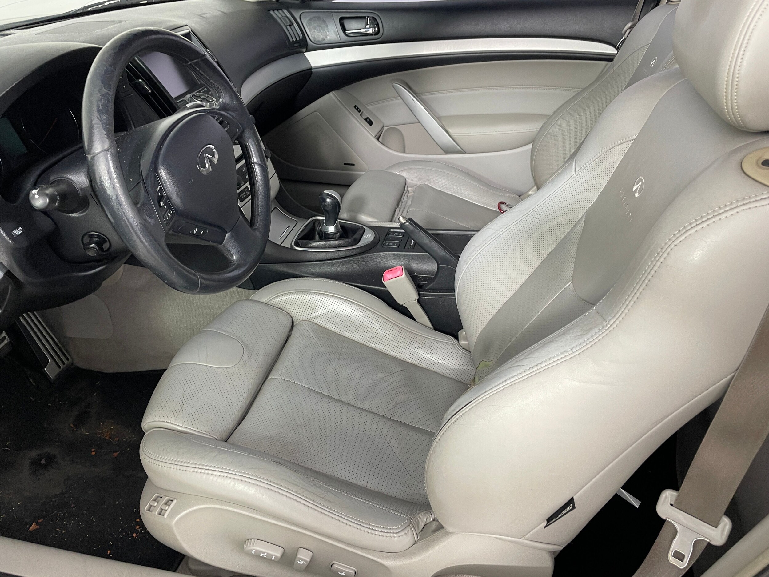2008 Infiniti G37 Sport Coupe photo 2