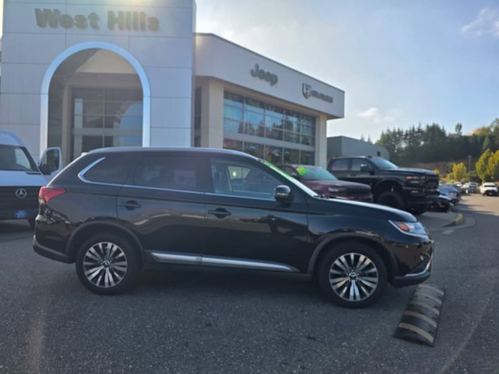 Used 2020 Mitsubishi Outlander CUV