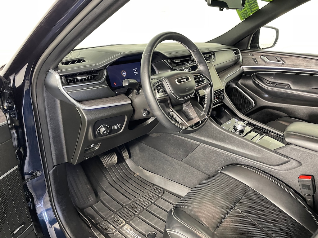 Used 2023 Jeep Grand Cherokee L Overland SUV