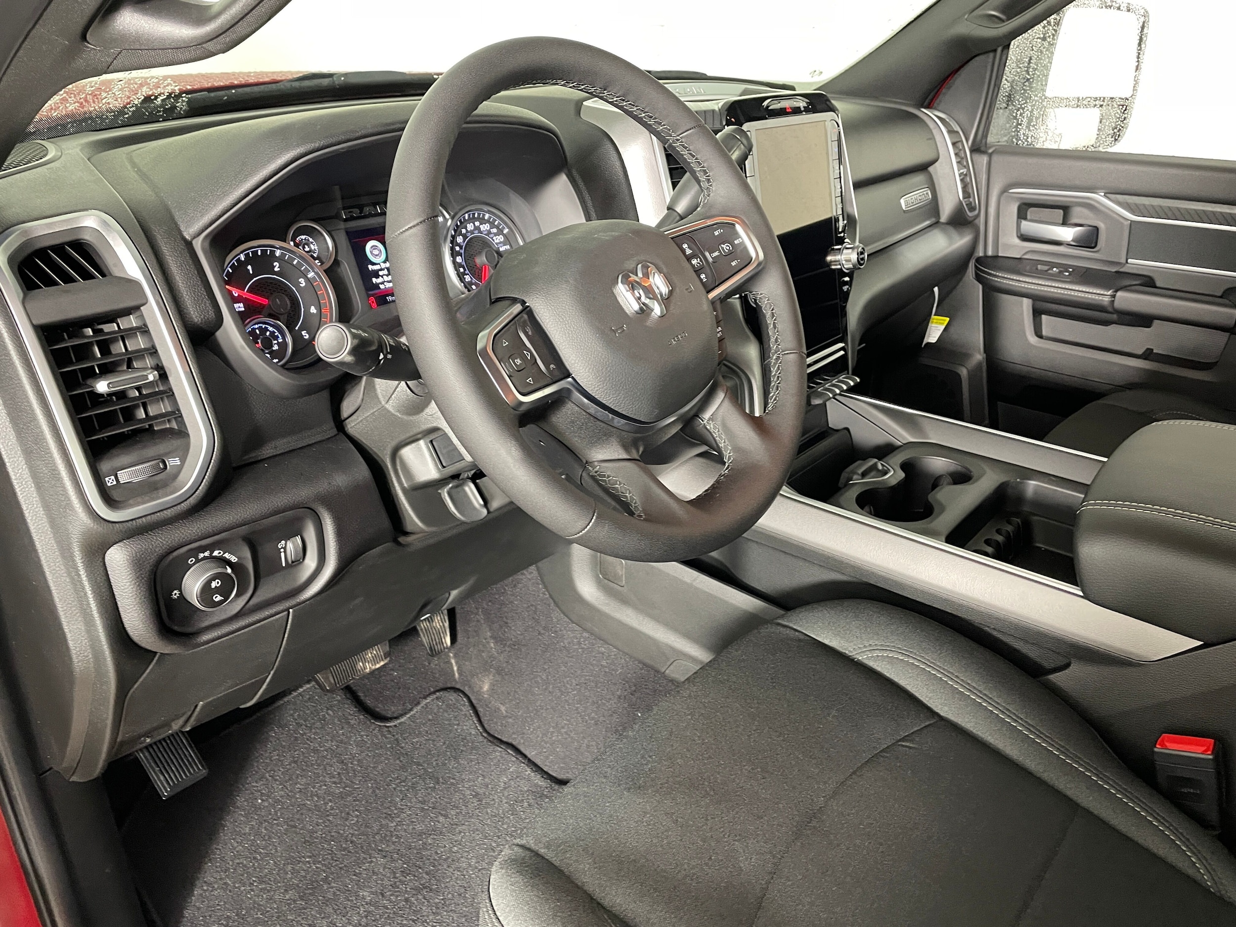 2026 RAM 2500 Big Horn - Photo 3