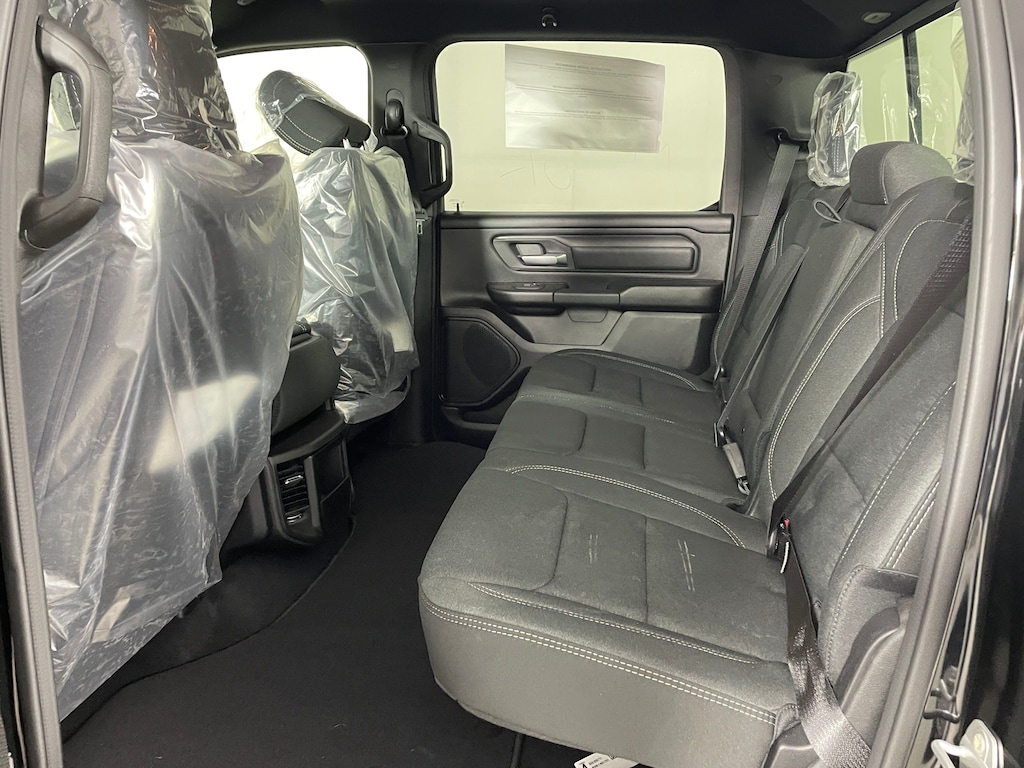 New 2026 Ram 1500 TRADESMAN CREW CAB 4X4 5'7 BOX Pickup