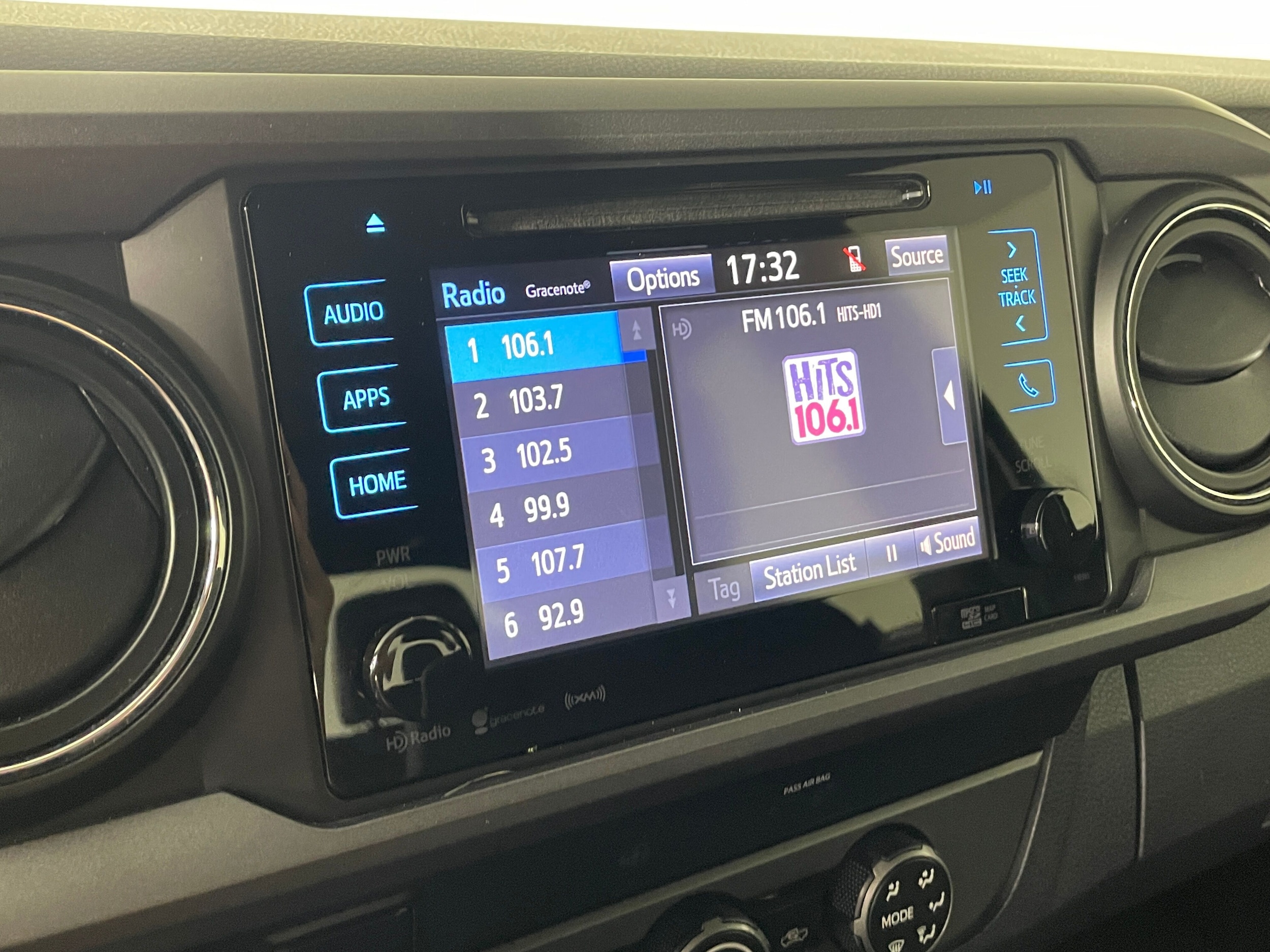 2019 Toyota Tacoma TRD Off Road V6 photo 6