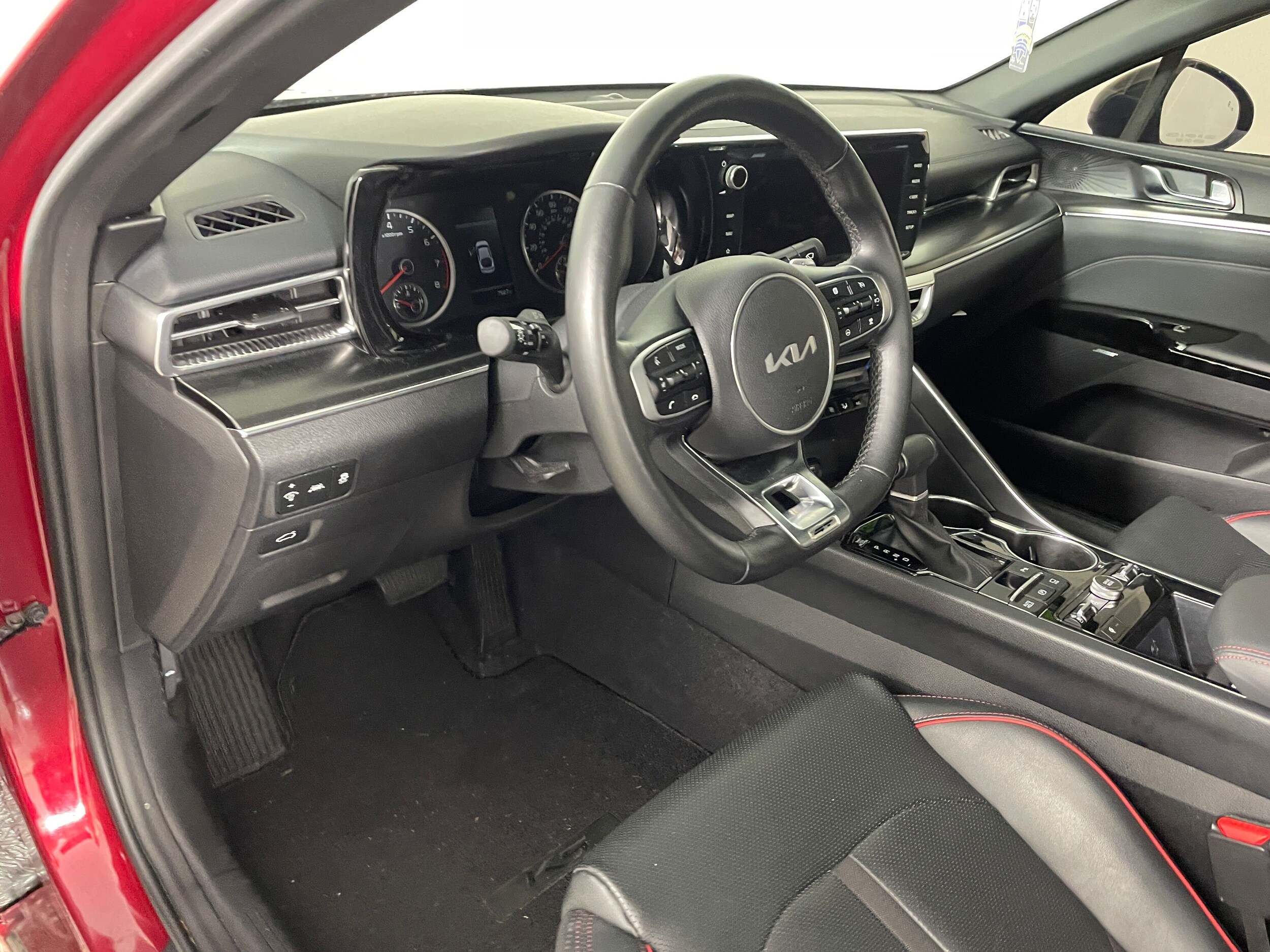 2024 Kia K5 GT photo 3