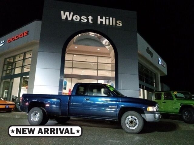 2002 Dodge Ram 3500 Pickup's photo