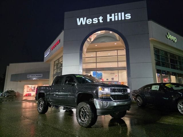 2018 Chevrolet Silverado 1500 LT 4X4 Crew Cab Short Box's photo