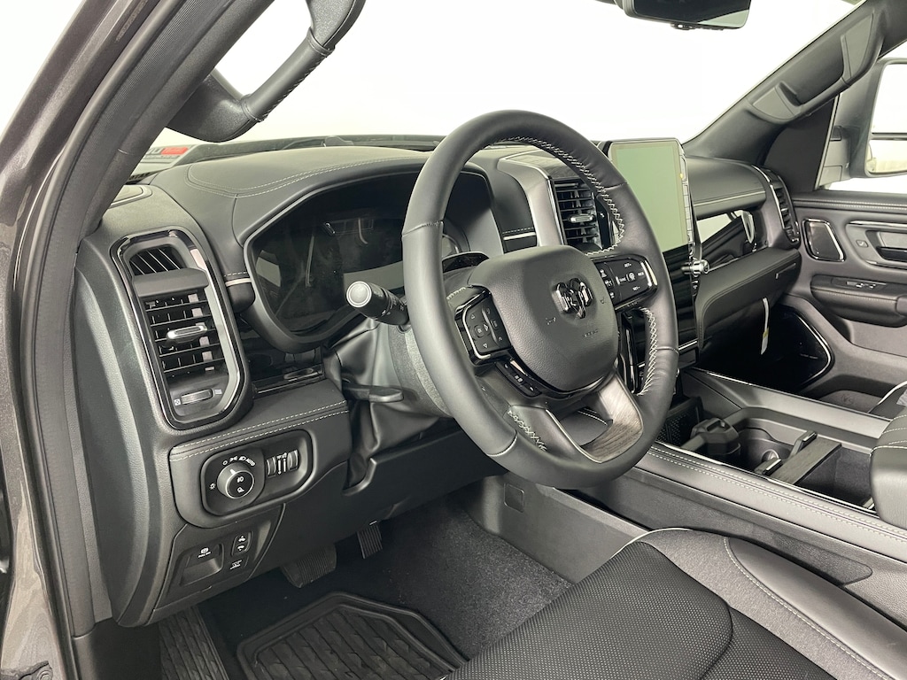 New 2026 Ram 1500 LIMITED CREW CAB 4X4 5'7 BOX Pickup