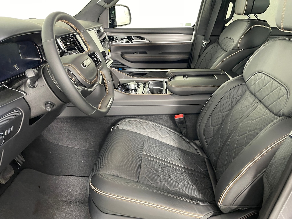 New 2026 Jeep Grand Wagoneer SUMMIT RESERVE 4X4 Sport Utility
