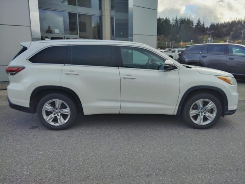 Used 2016 Toyota Highlander Limited V6 SUV