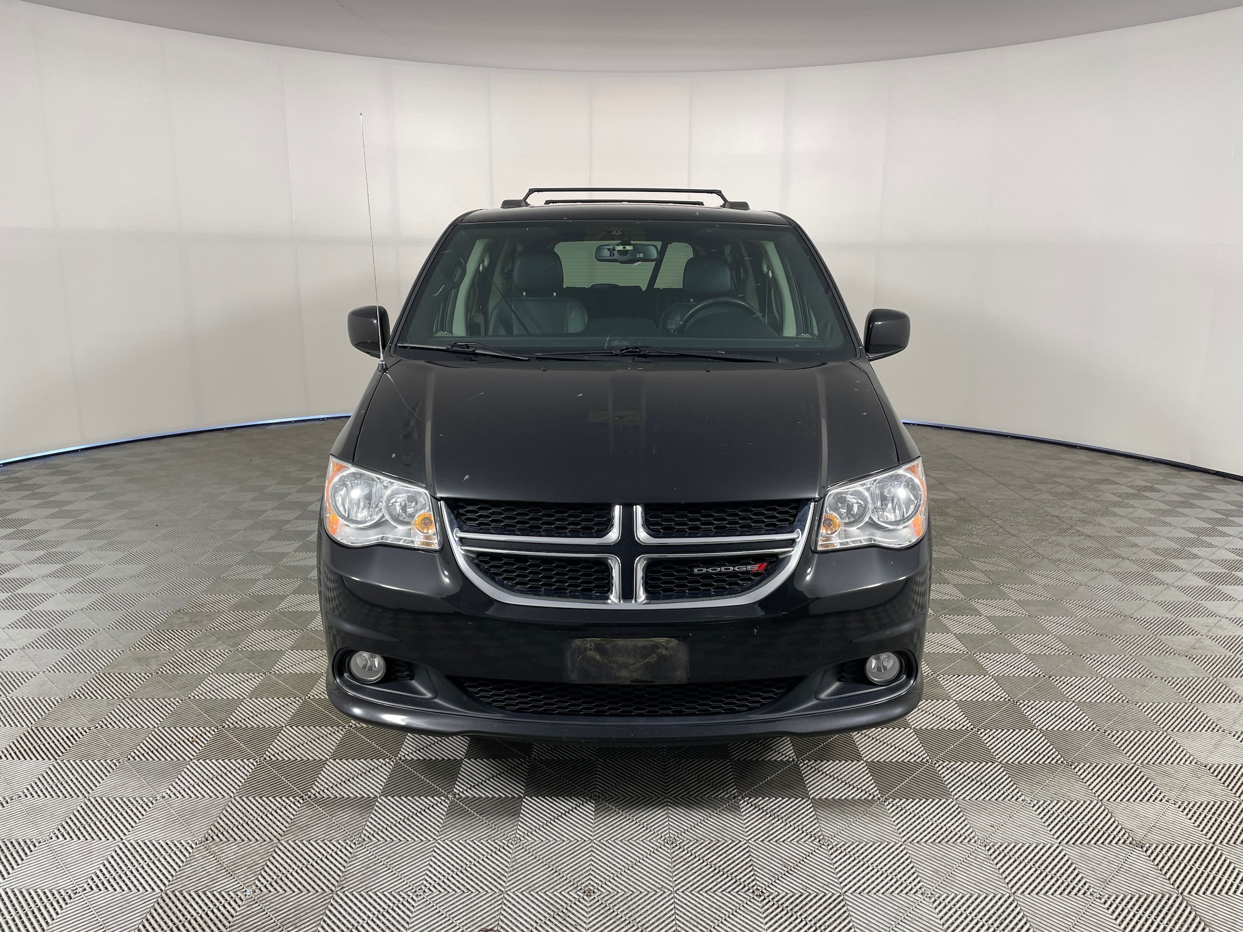 Used 2017 Dodge Grand Caravan SXT with VIN 2C4RDGCG2HR638975 for sale in Bremerton, WA