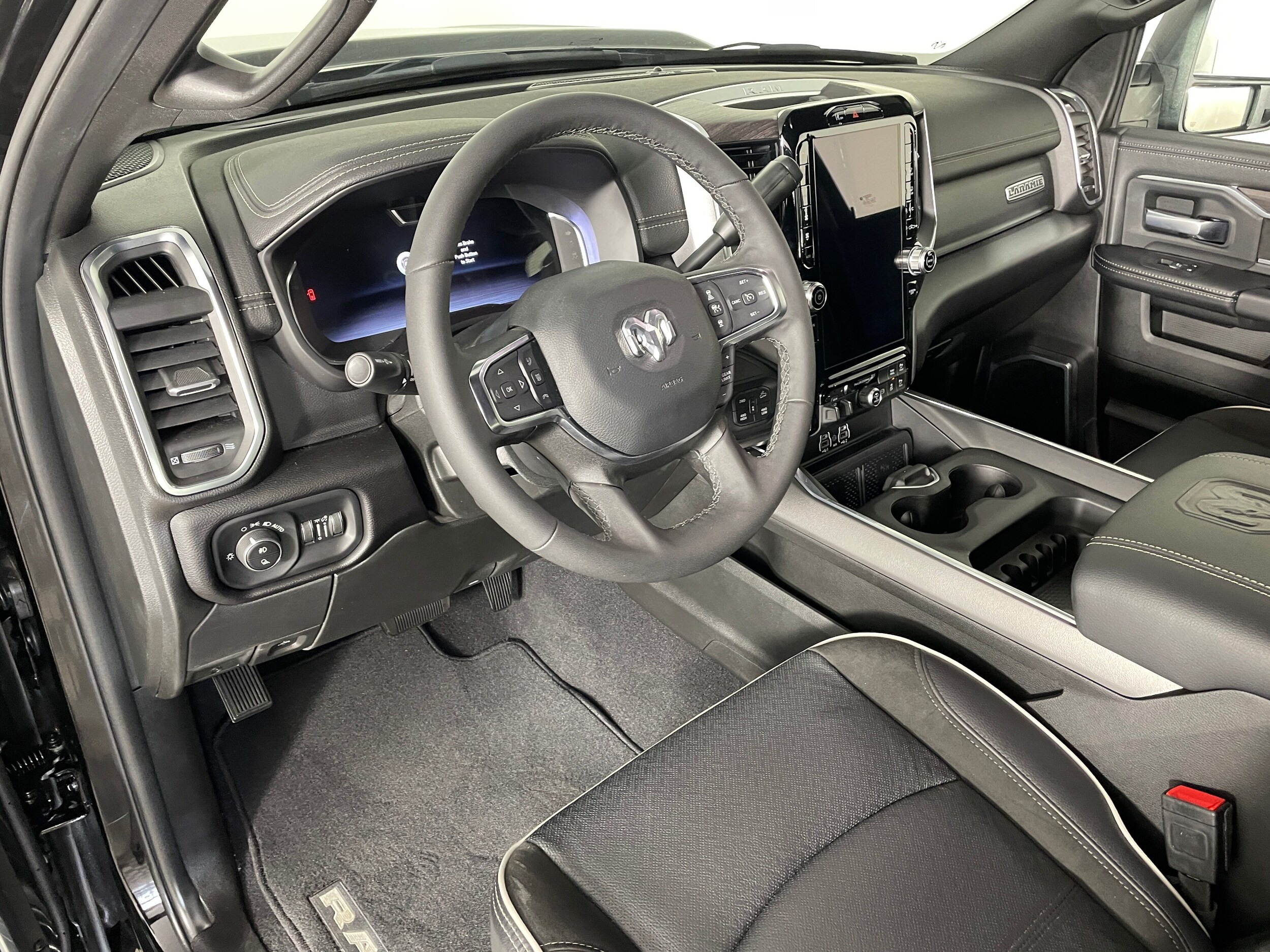 2025 Ram 2500 Laramie photo 3