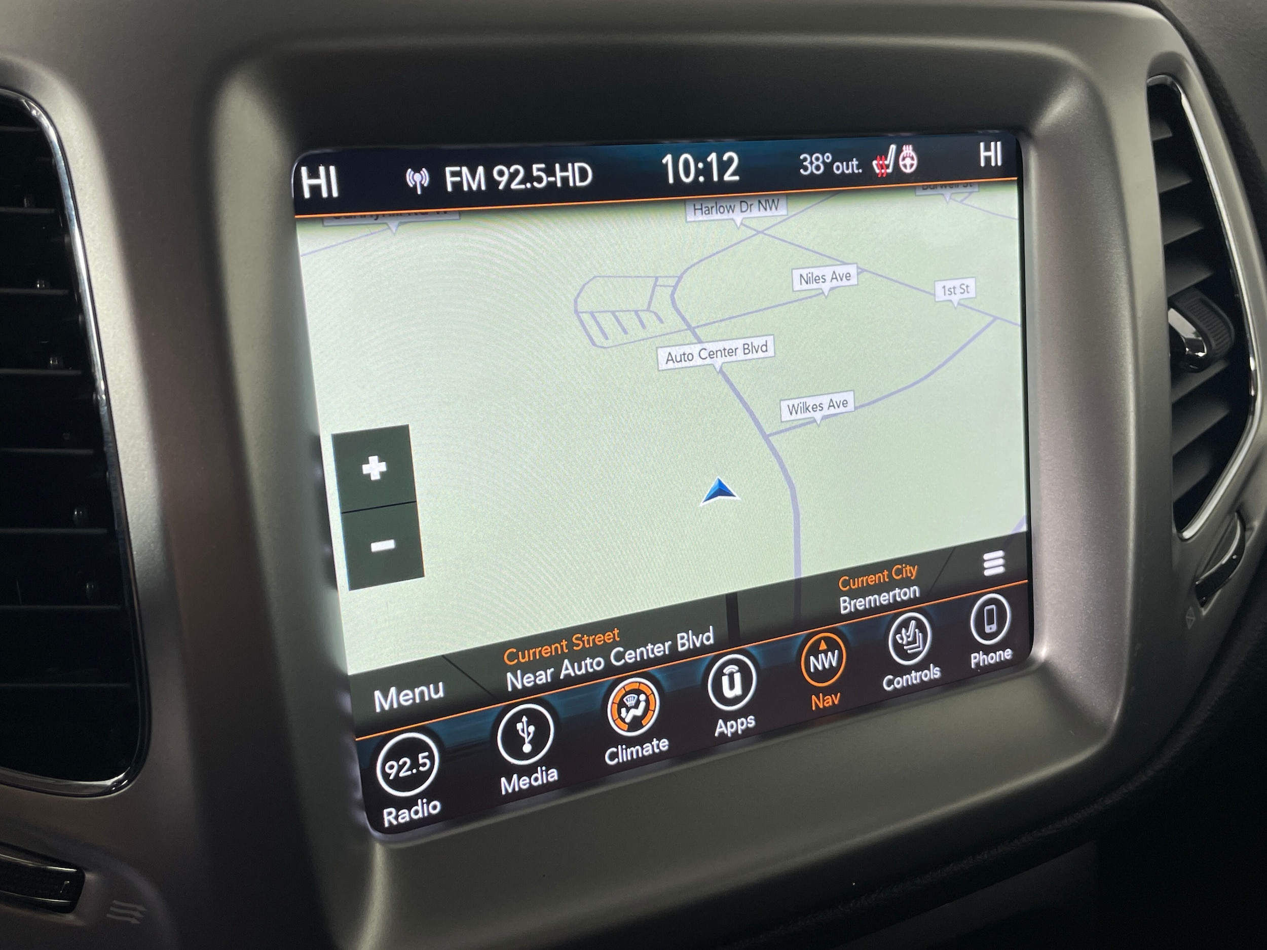 2018 Jeep Compass Latitude 4x4 photo 3