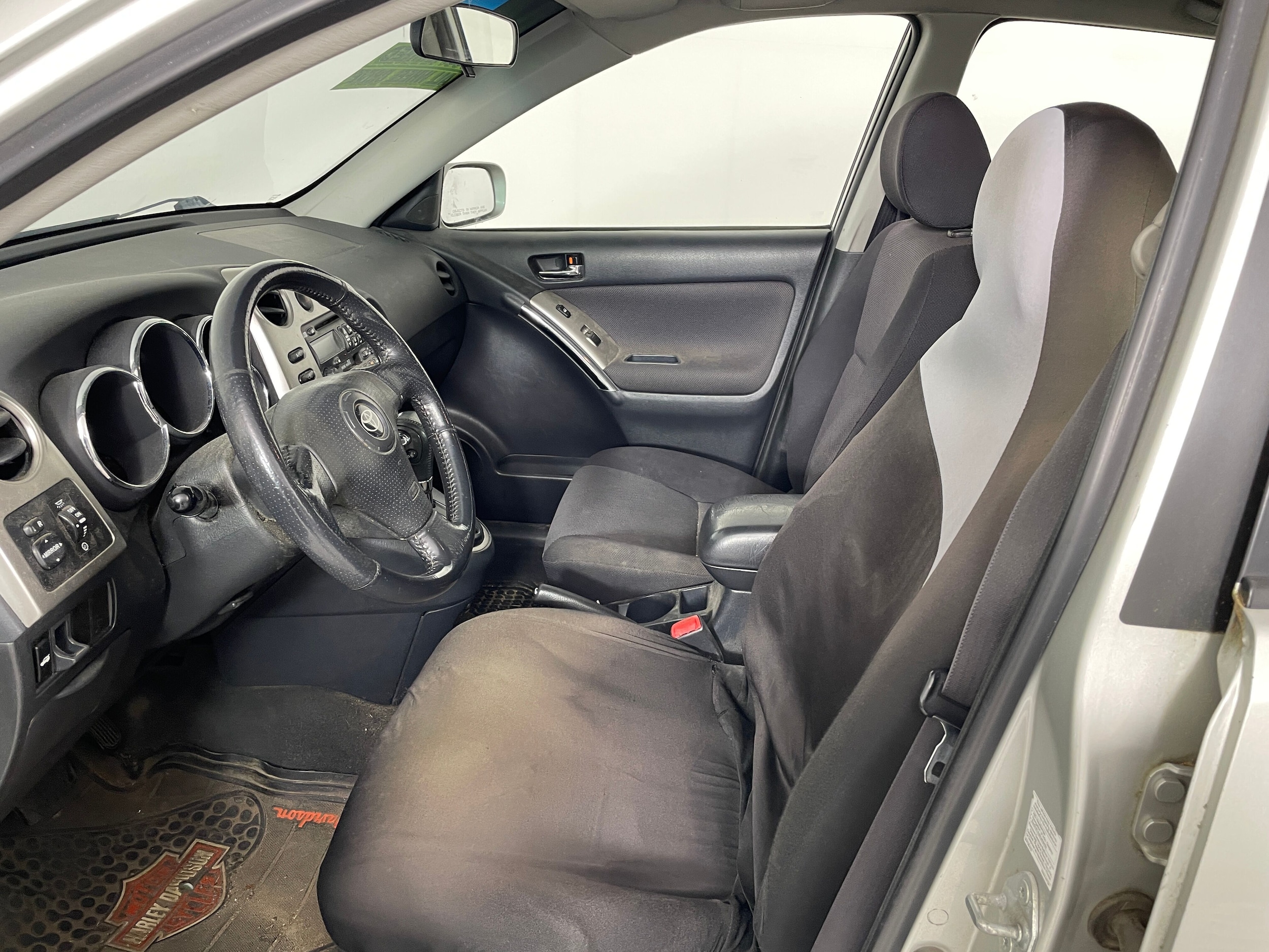 Used 2004 Toyota Matrix Base with VIN 2T1LR32E64C174597 for sale in Bremerton, WA