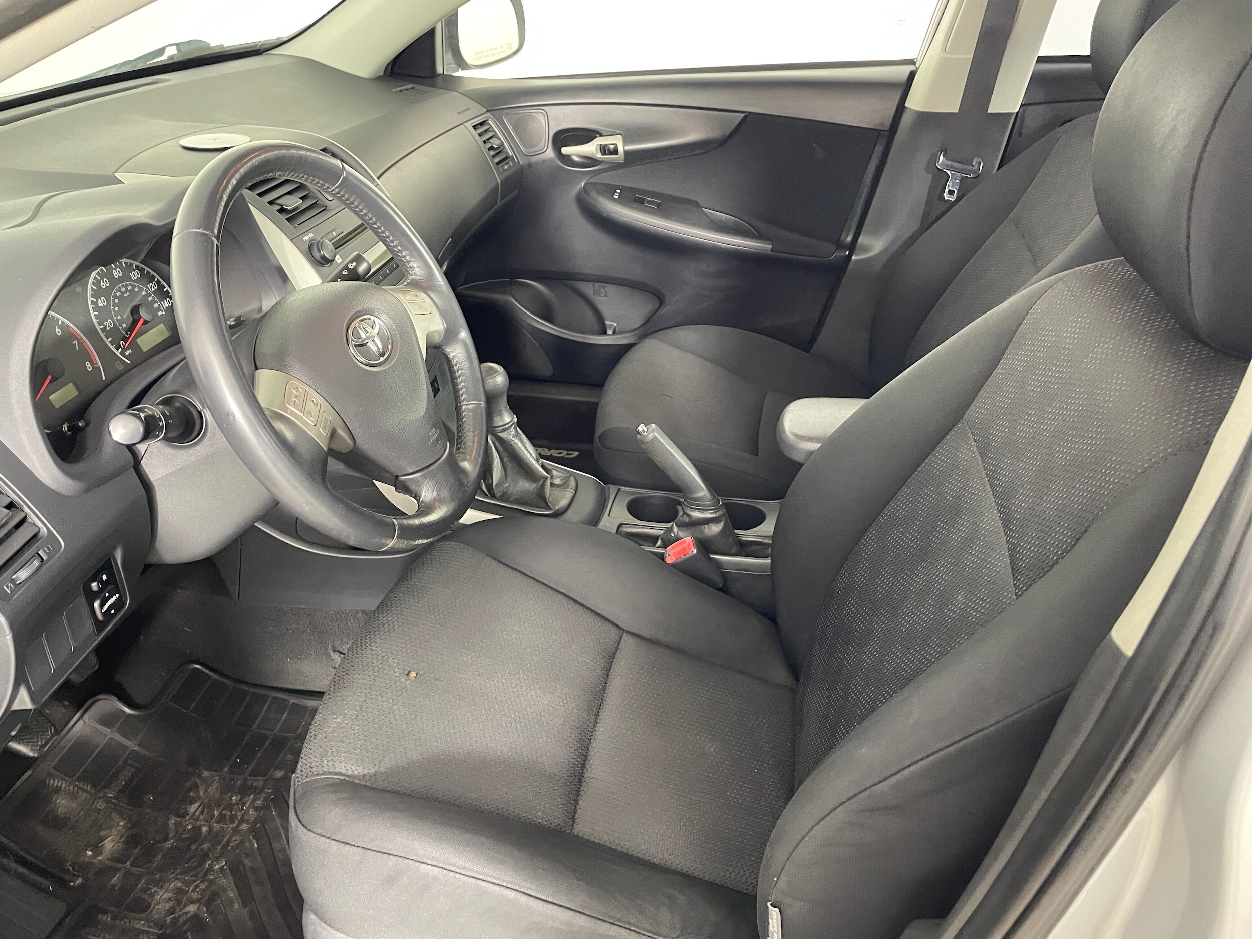 Used 2009 Toyota Corolla XLE with VIN 1NXBU40EX9Z127775 for sale in Bremerton, WA