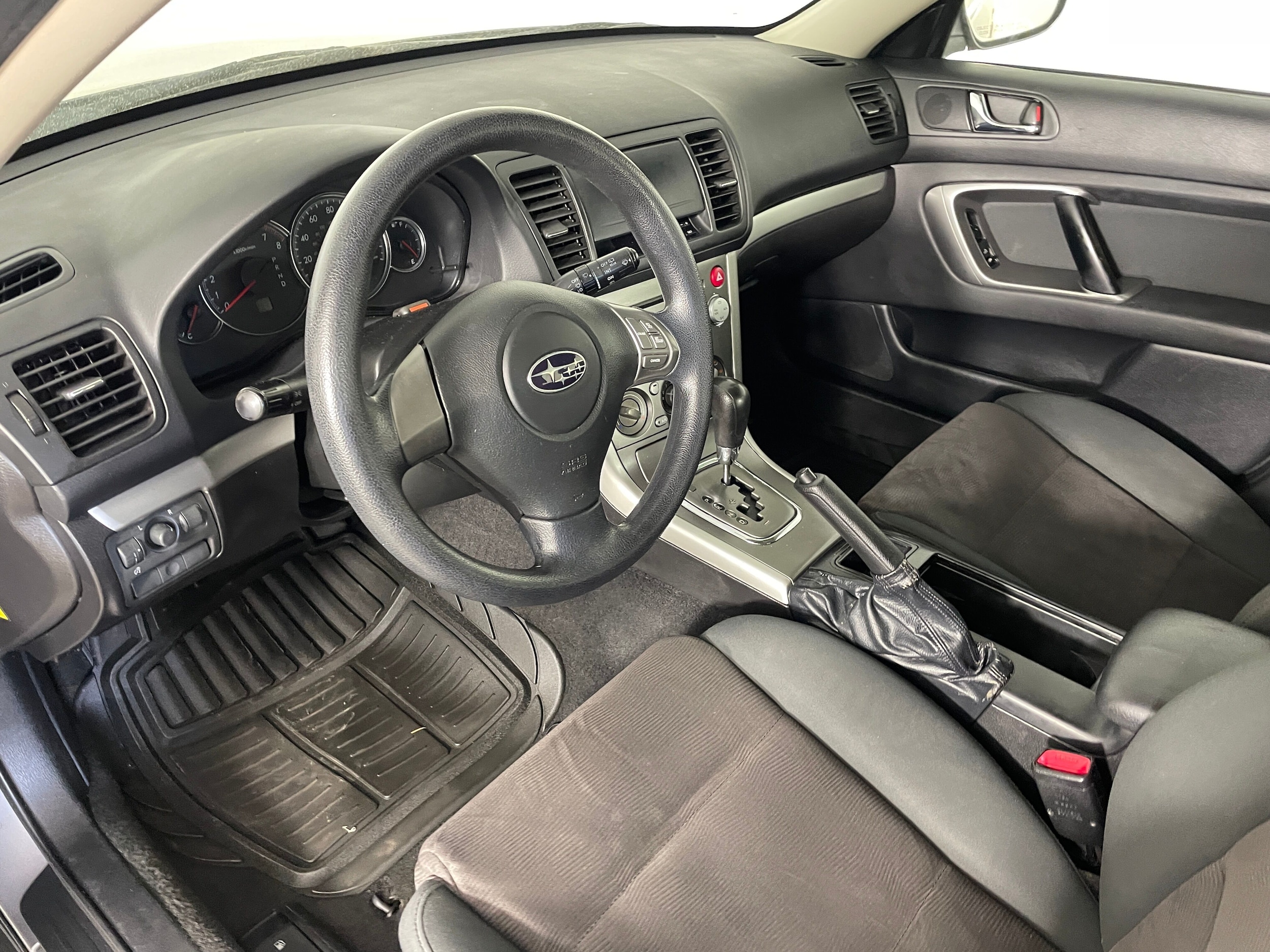 2008 Subaru Outback Base photo 3