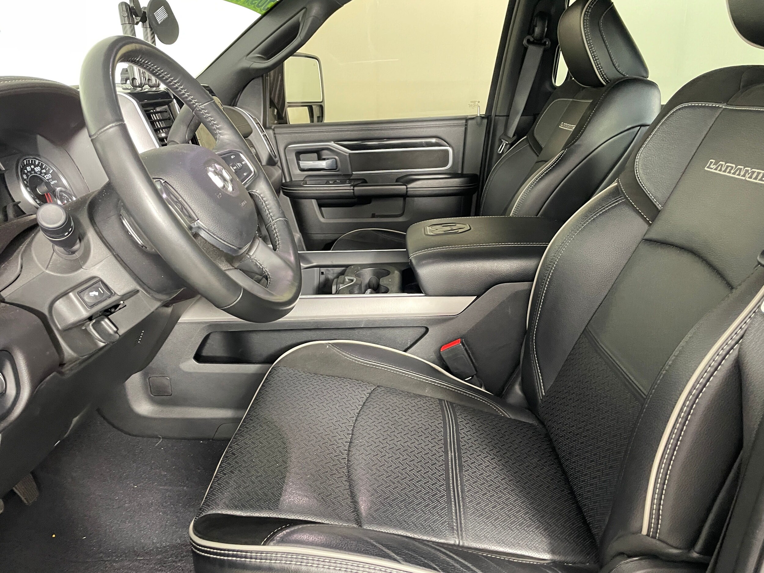 2023 Ram 2500 Laramie photo 2