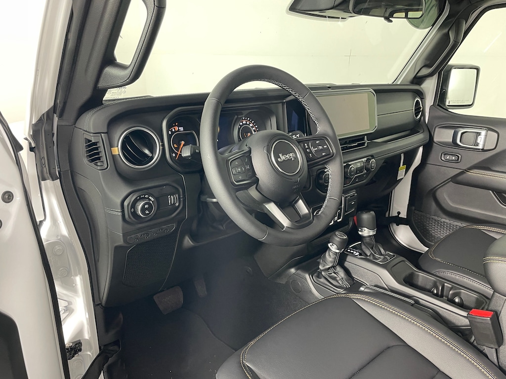 New 2027 Jeep Gladiator SAHARA 4X4 Pickup