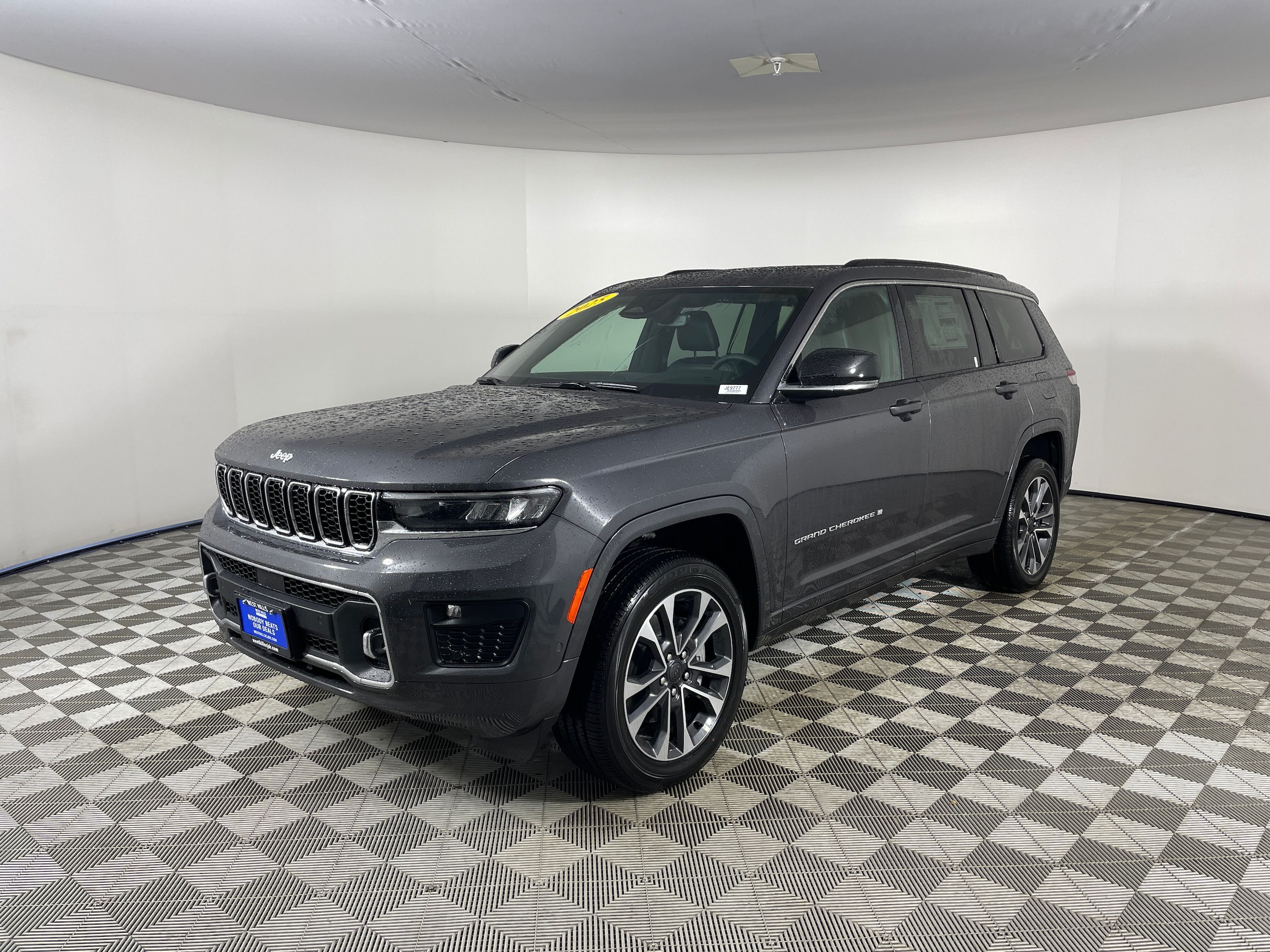 2025 Jeep Grand Cherokee L Overland's photo