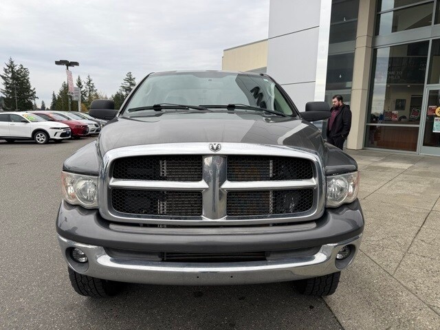 2004 Dodge Ram SLT photo 2