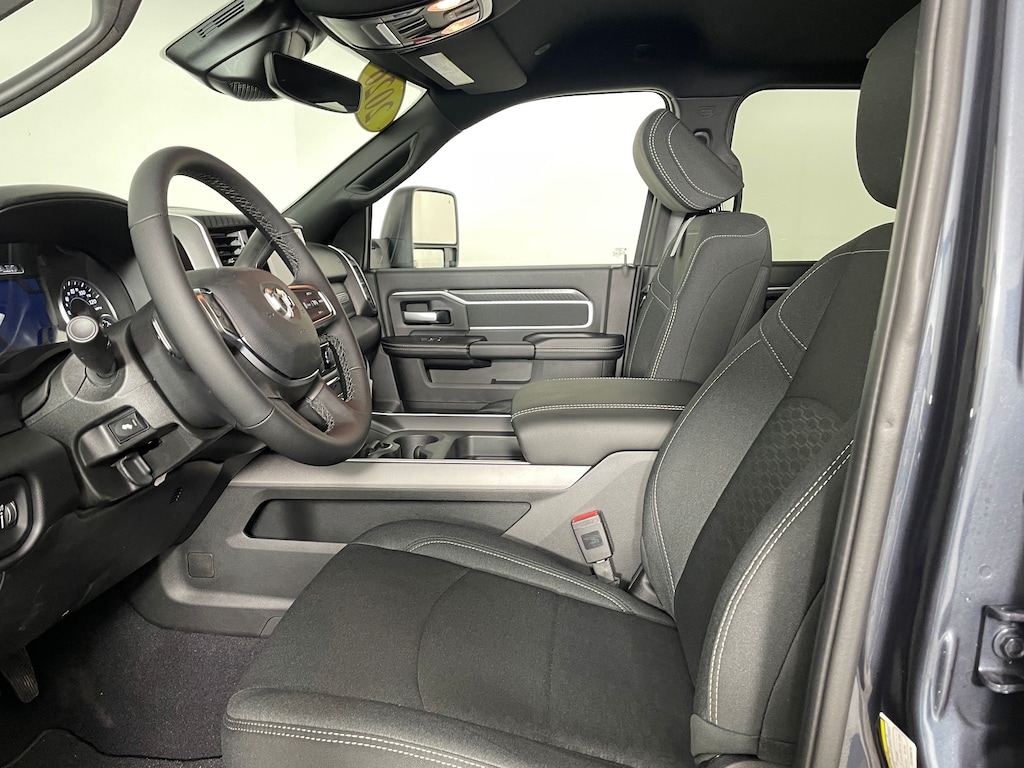 New 2026 Ram 2500 BIG HORN CREW CAB 4X4 6'4 BOX Pickup