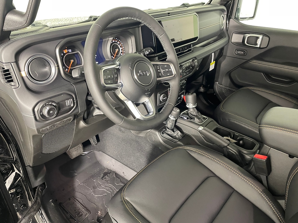 New 2026 Jeep Wrangler 4-DOOR SAHARA Sport Utility