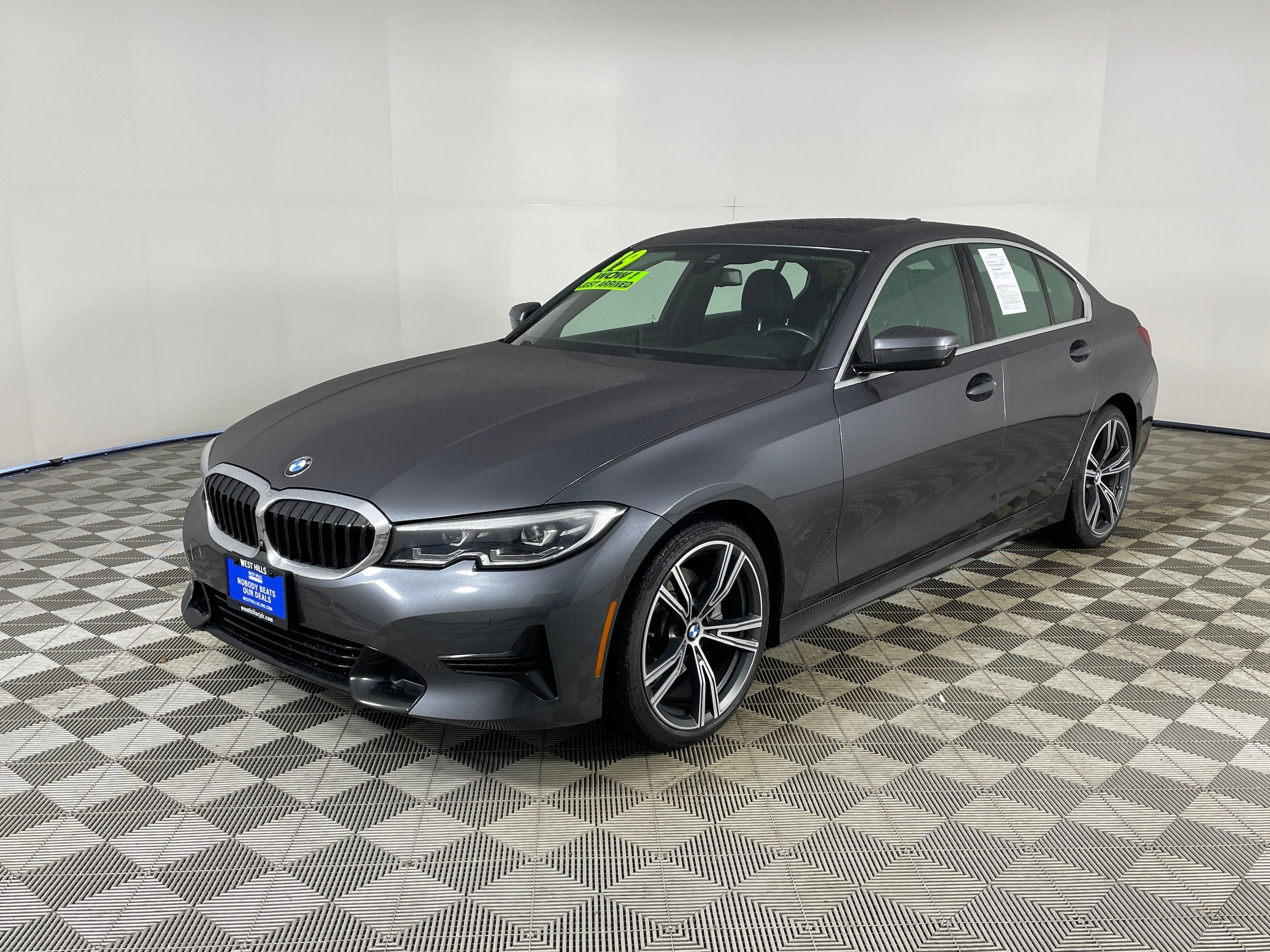 2019 BMW 3 Series 330i's photo
