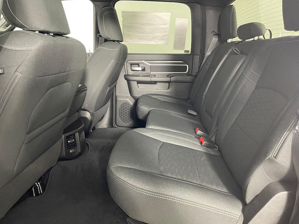 New 2026 Ram 2500 BIG HORN CREW CAB 4X4 6'4 BOX Pickup