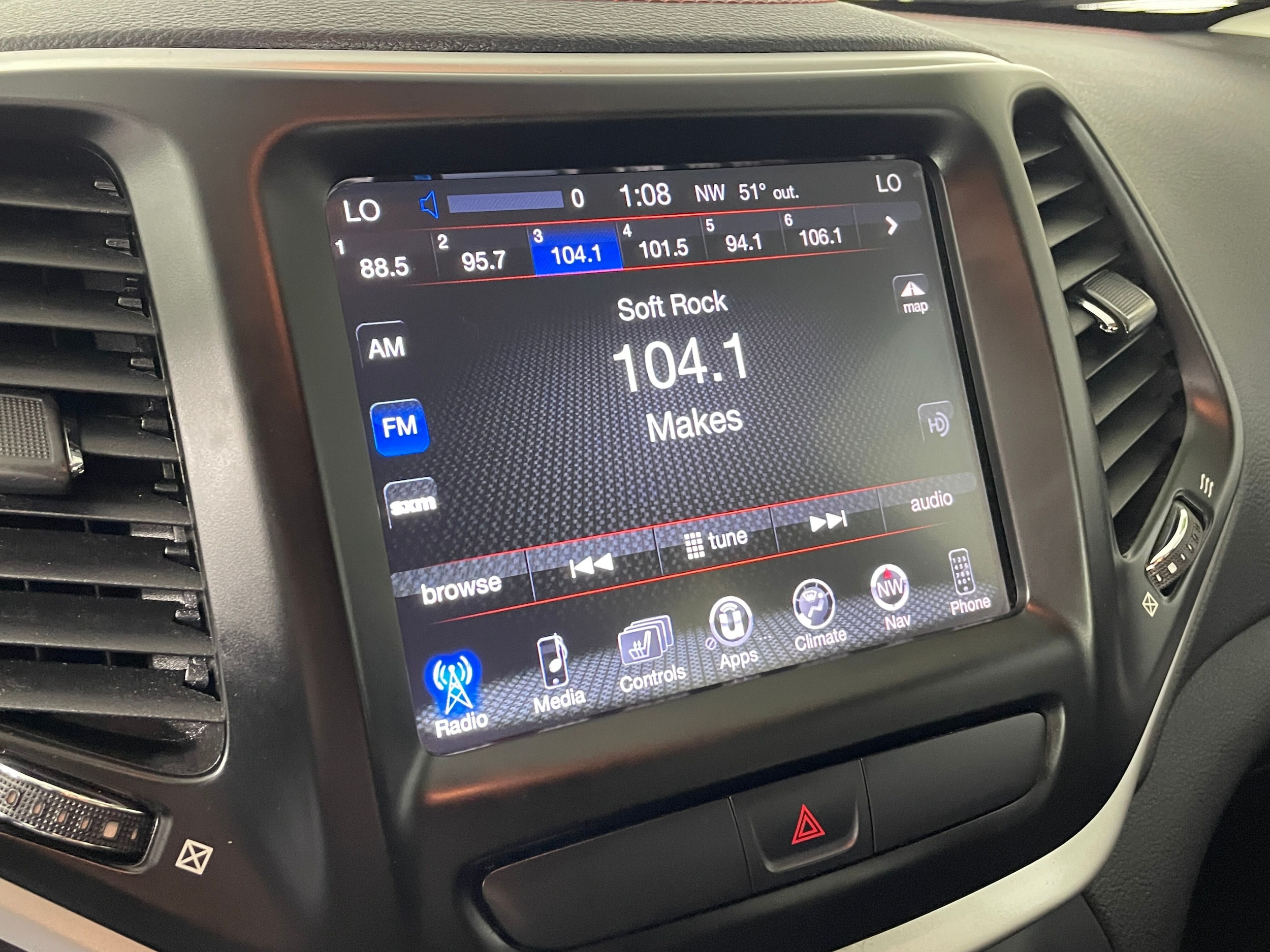 2017 Jeep Cherokee Trailhawk 4x4 photo 6