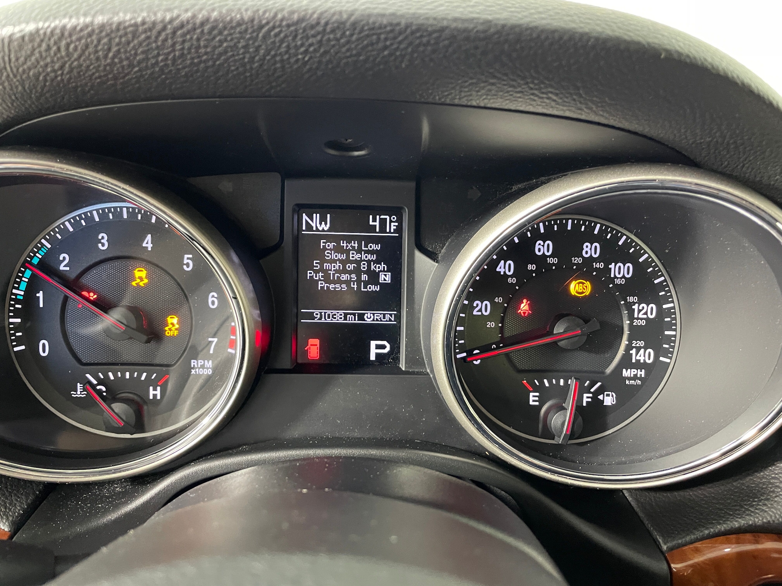 2012 Jeep Grand Cherokee Limited 4x4 photo 5