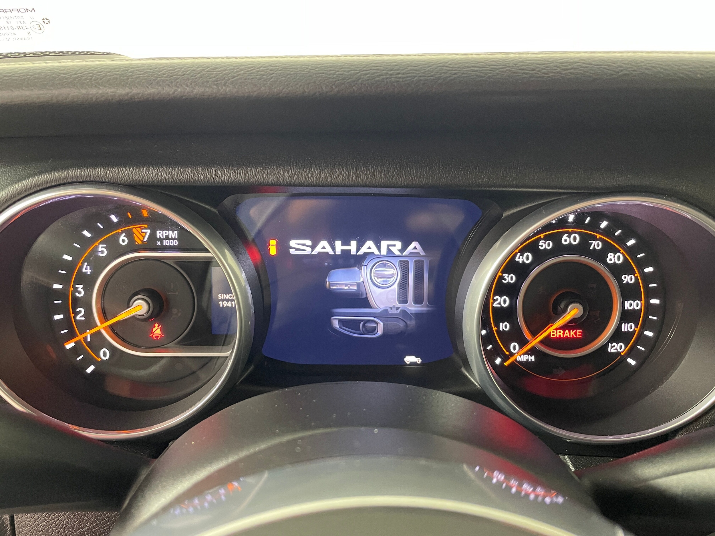 2018 Jeep Wrangler Unlimited Sahara 4x4 photo 4