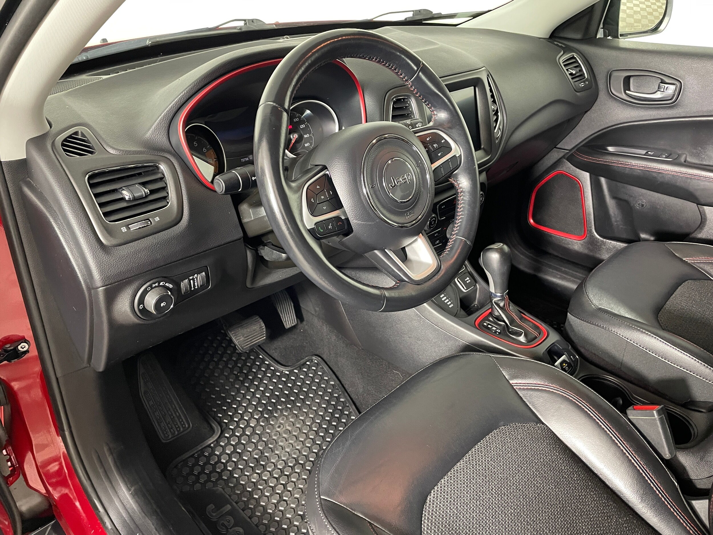 2019 Jeep Compass Trailhawk photo 2