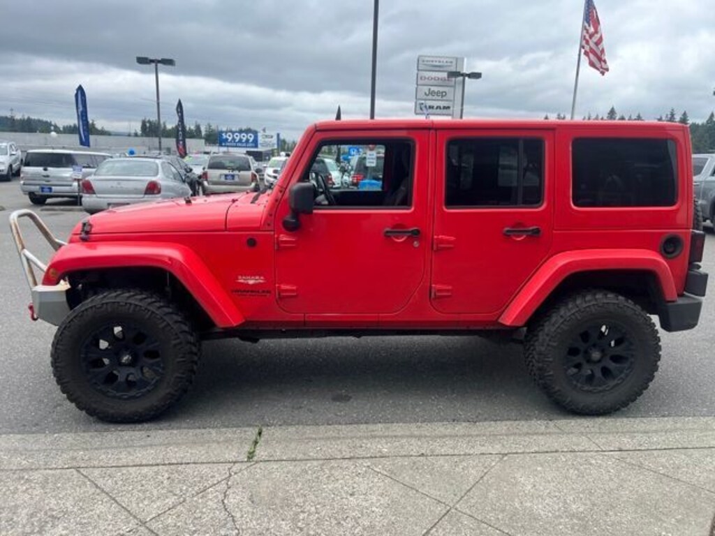 Used 2013 Jeep Wrangler Unlimited Sahara SUV