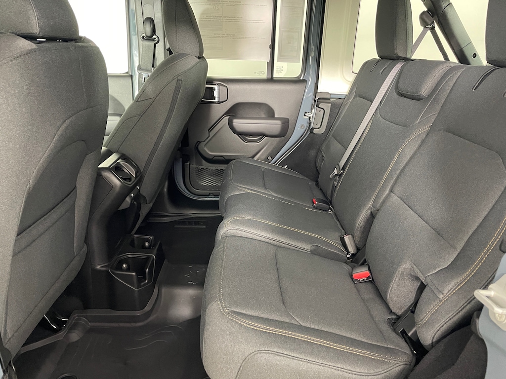 New 2026 Jeep Wrangler 4-DOOR WILLYS Sport Utility