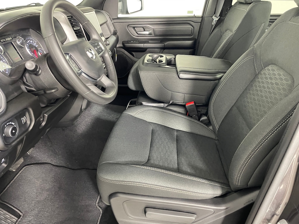 New 2026 Ram 1500 TRADESMAN CREW CAB 4X4 5'7 BOX Pickup