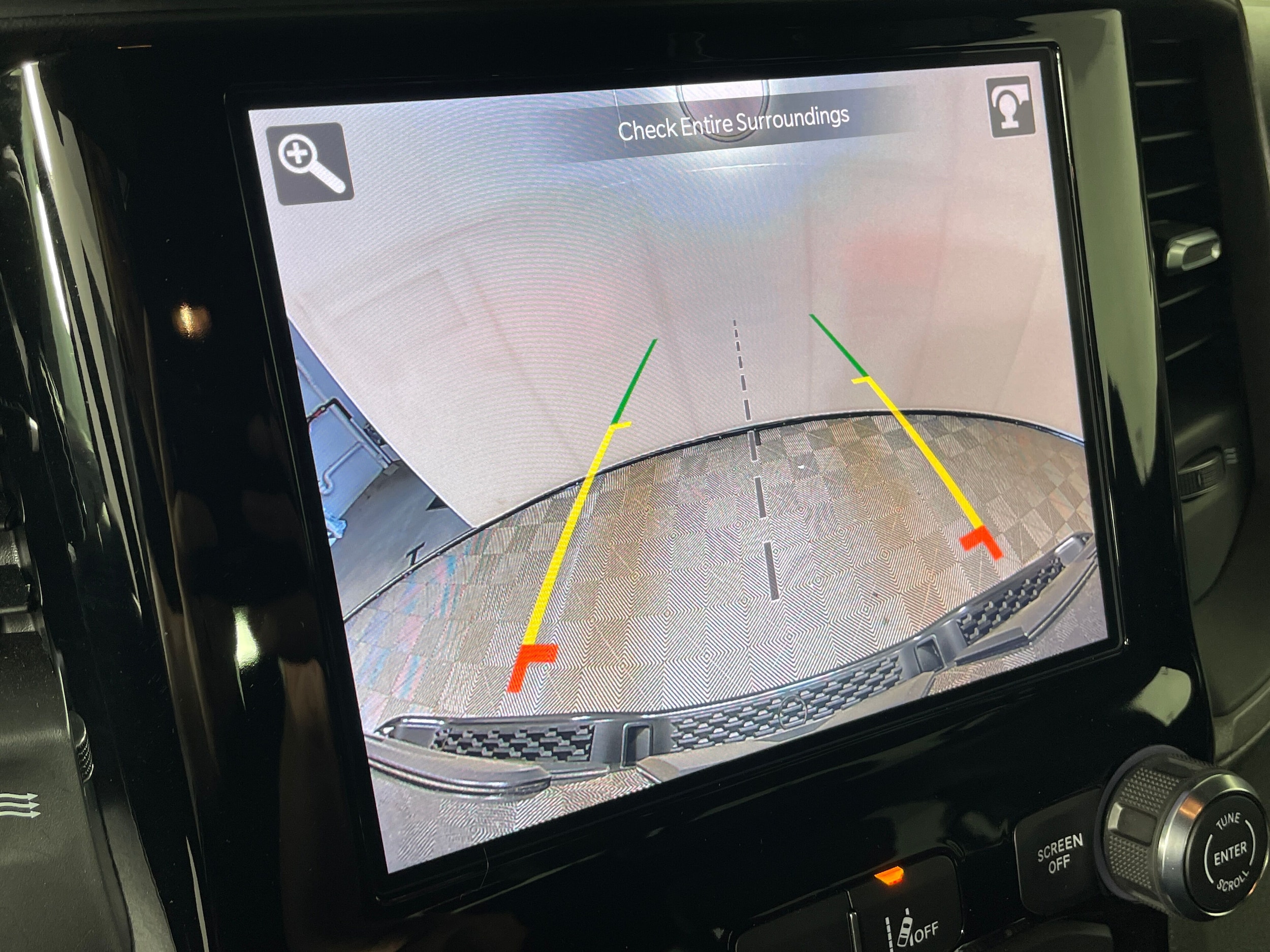 2025 Ram 1500 Tradesman photo 3