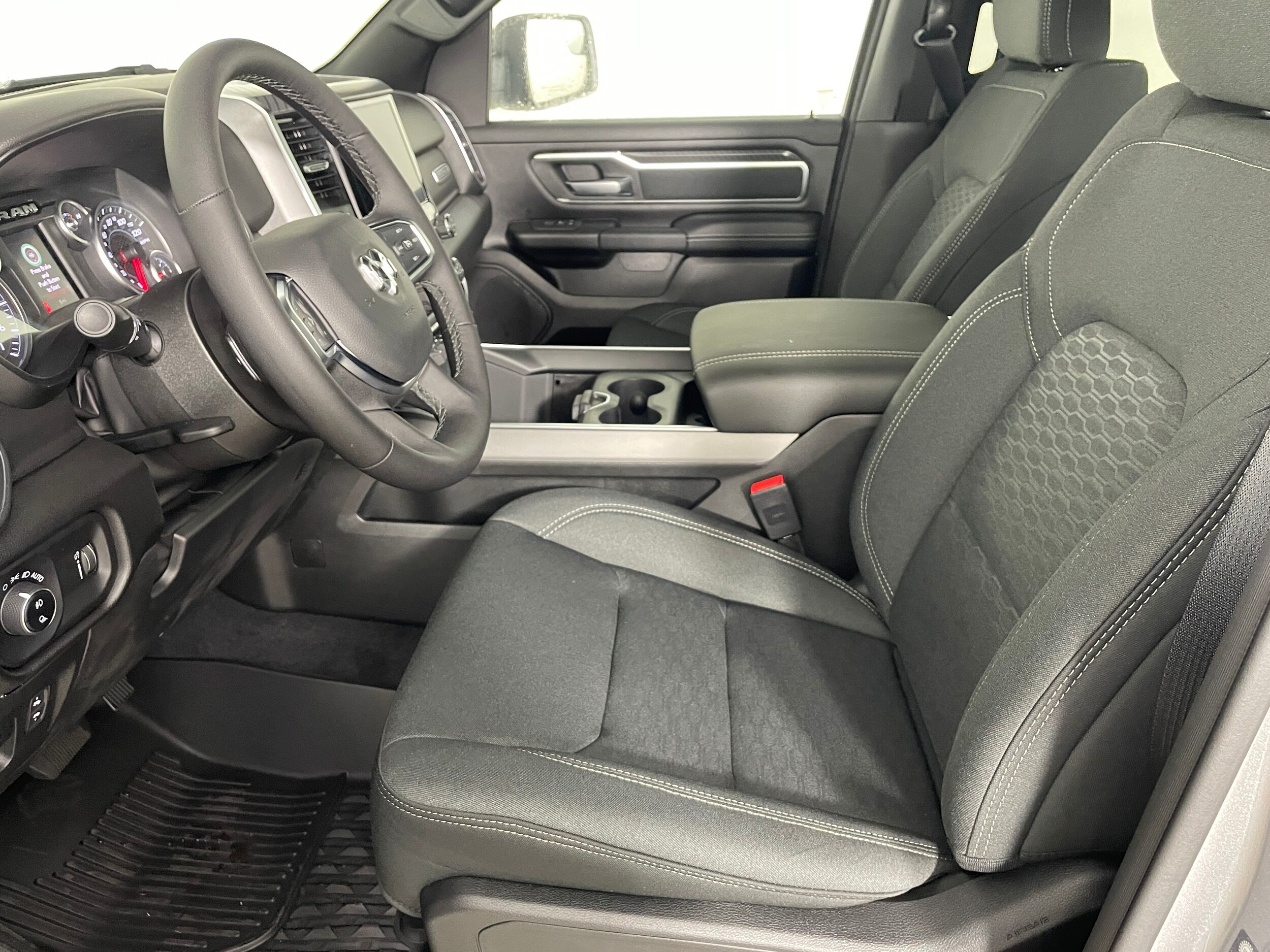 2025 Ram 1500 Big Horn photo 2