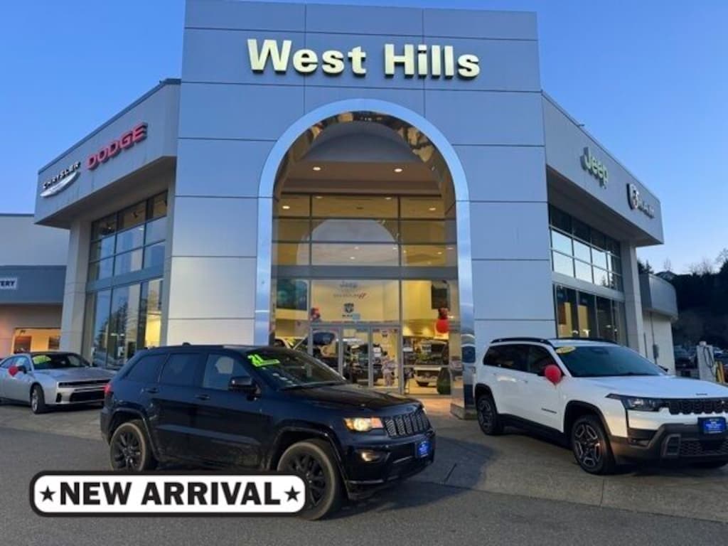 Used 2021 Jeep Grand Cherokee Laredo SUV