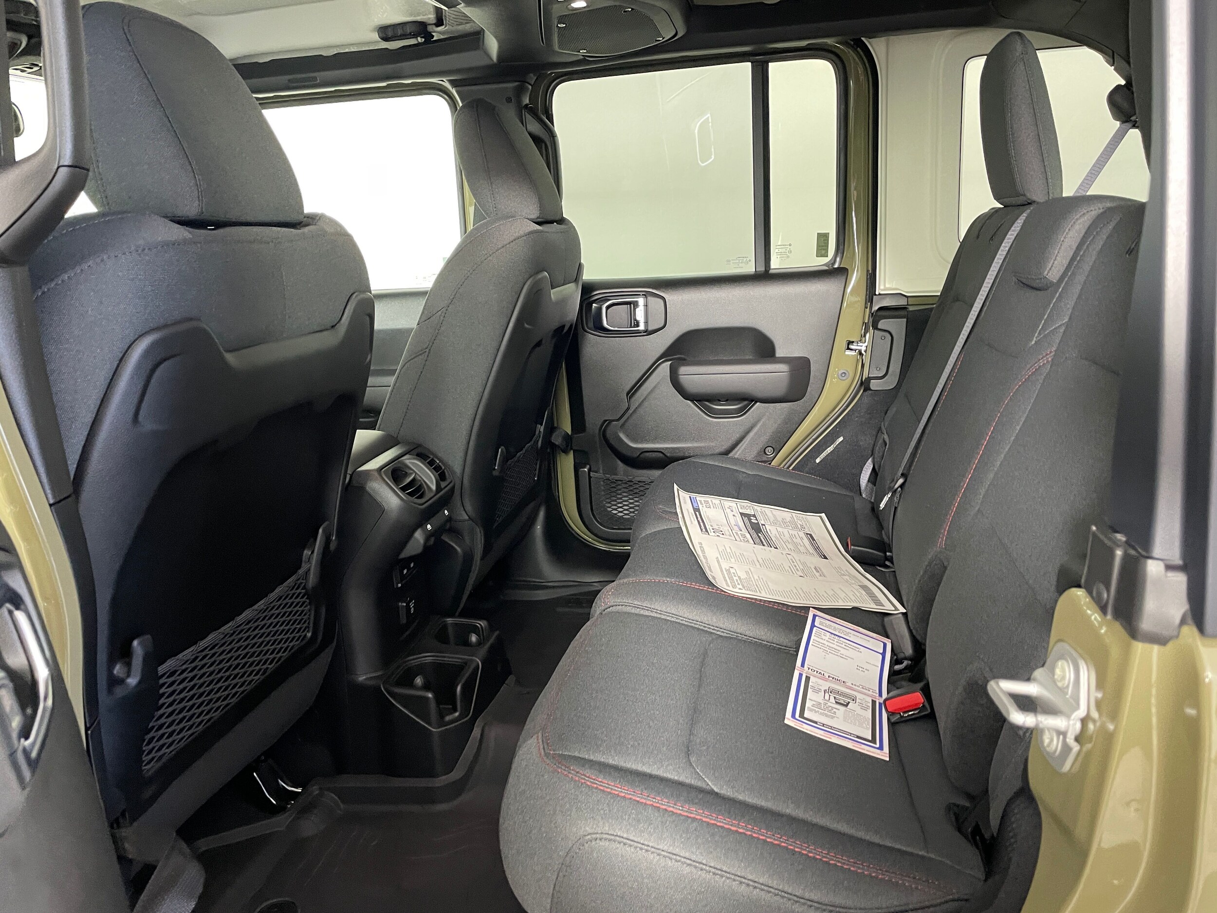 2025 Jeep Wrangler Rubicon photo 4