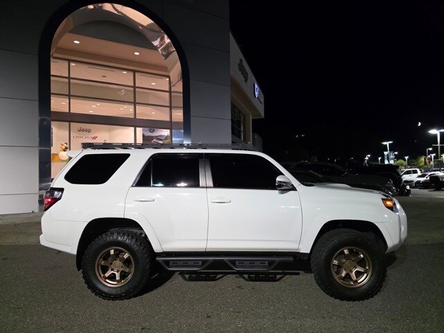 2021 Toyota 4Runner TRD Premium photo 2