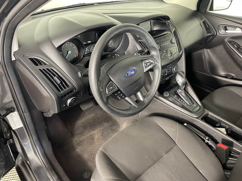Used 2017 Ford Focus SE Sedan