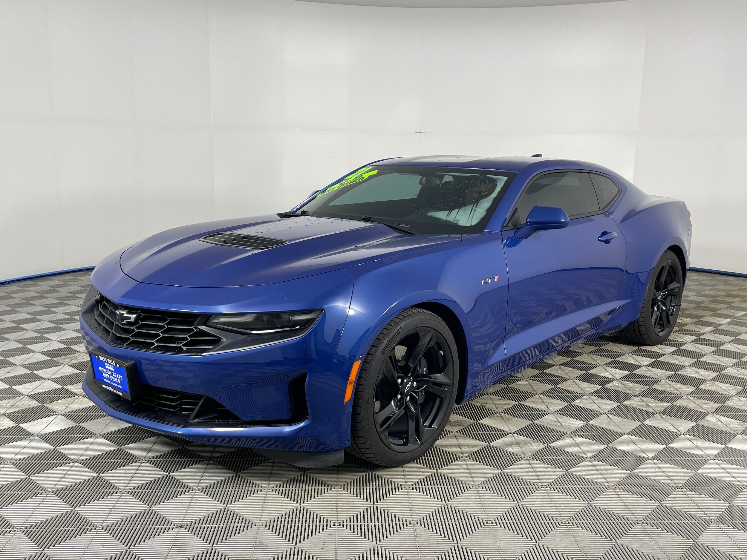 2021 Chevrolet Camaro LT1's photo