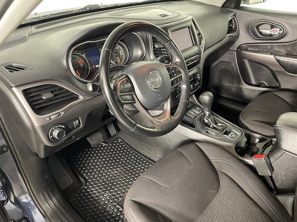 Used 2020 Jeep Cherokee Latitude SUV